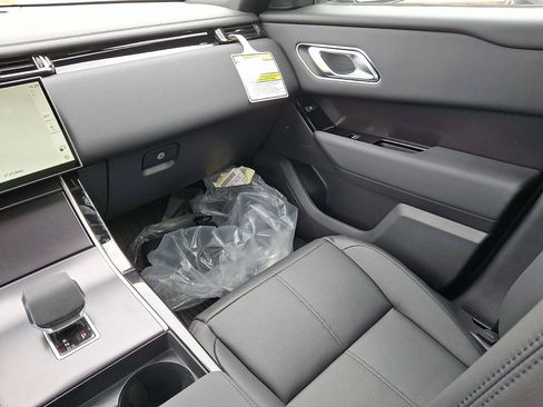 Certified 2026 Land Rover Range Rover Velar Dynamic SE image 11