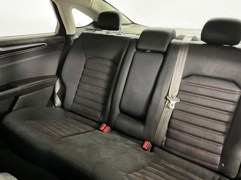 Used 2014 Ford Fusion SE w/ Equipment Group 201A image 16