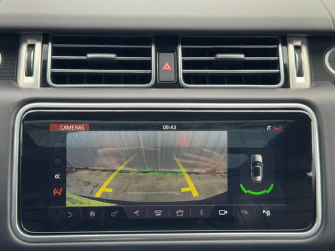 Used 2020 Land Rover Range Rover HSE image 29