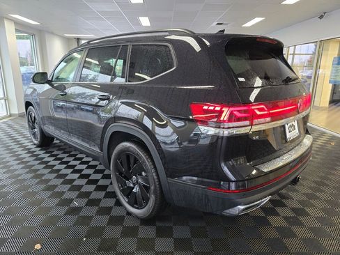 New 2026 Volkswagen Atlas SE image 6