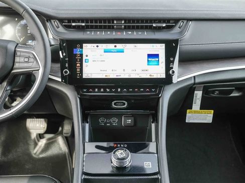 New 2026 Jeep Grand Cherokee Limited image 14