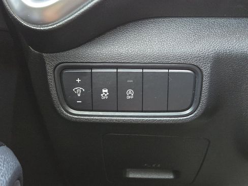 Used 2023 Kia Soul LX image 24