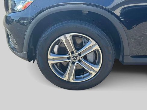 Used 2019 Mercedes-Benz GLC 300 4MATIC image 10