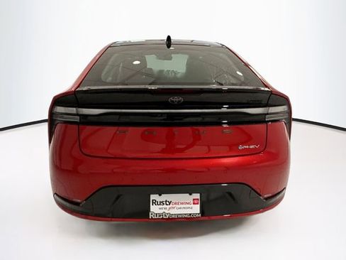 New 2026 Toyota Prius Plug-In Hybrid FWD image 5