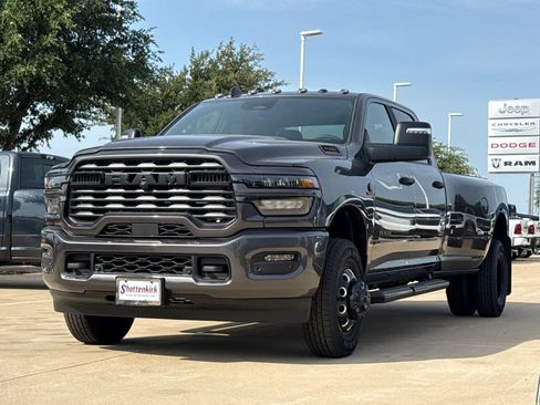 New 2026 RAM 3500 Big Horn AWD/4WD image 3