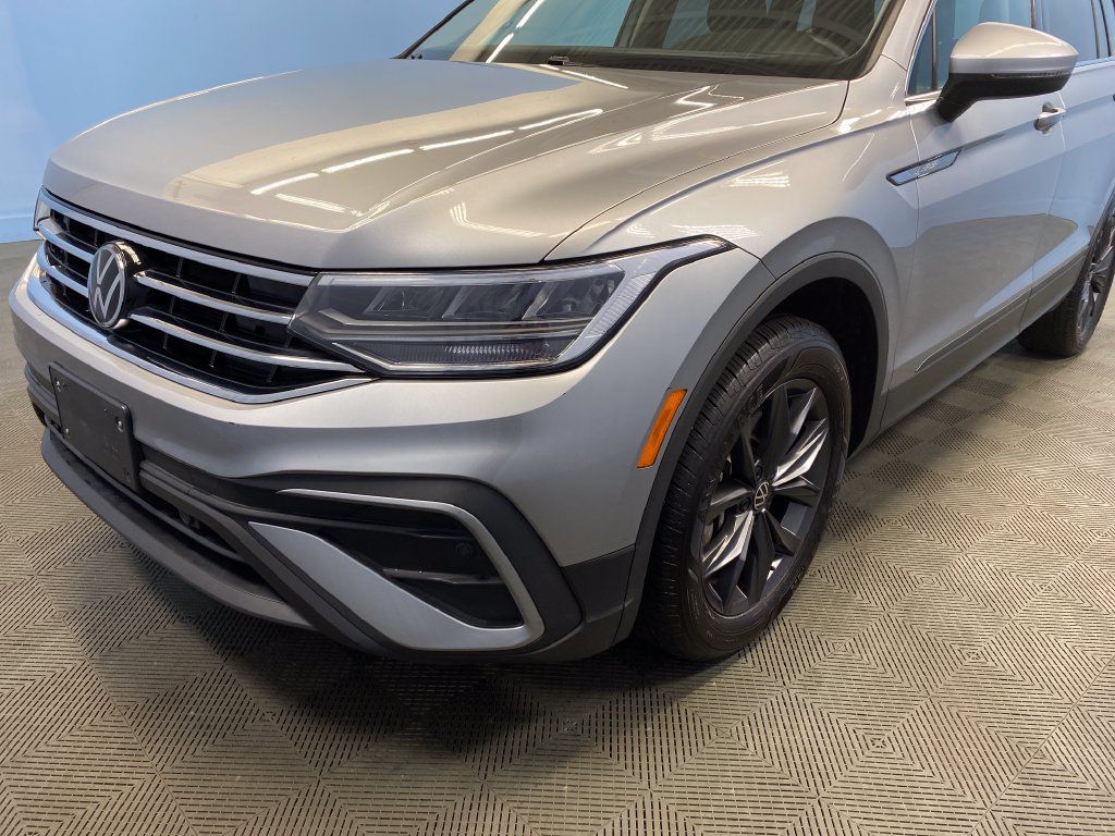 Used 2023 Volkswagen Tiguan SE AWD/4WD image 47