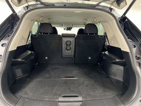 Used 2020 Nissan Rogue SV AWD/4WD image 23