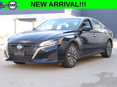 Used 2024 Nissan Altima 2.5 SV