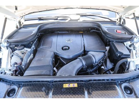 Used 2024 Mercedes-Benz GLE 350 4MATIC image 25