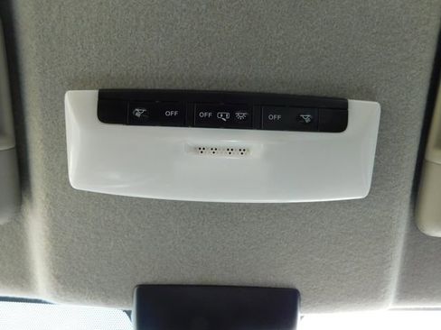 Used 2021 Nissan Kicks S image 26