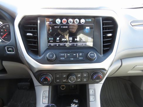 Used 2019 GMC Acadia SLE image 28