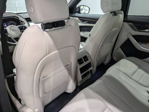Used 2025 Jaguar F-PACE R-Dynamic S image 12