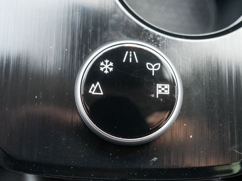 Certified 2023 Nissan Rogue SV image 31