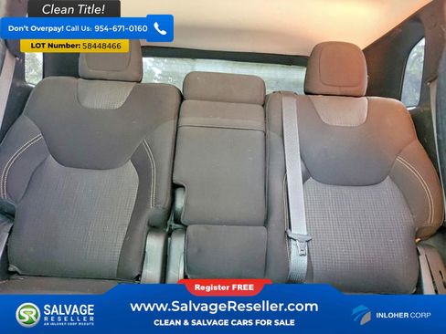 Used 2017 Jeep Cherokee Latitude w/ Cold Weather Group AWD/4WD image 13