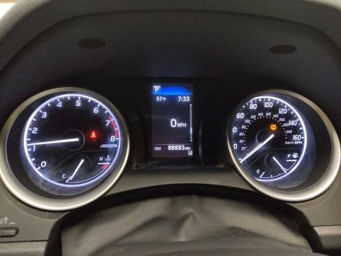 Used 2022 Toyota Camry LE image 23