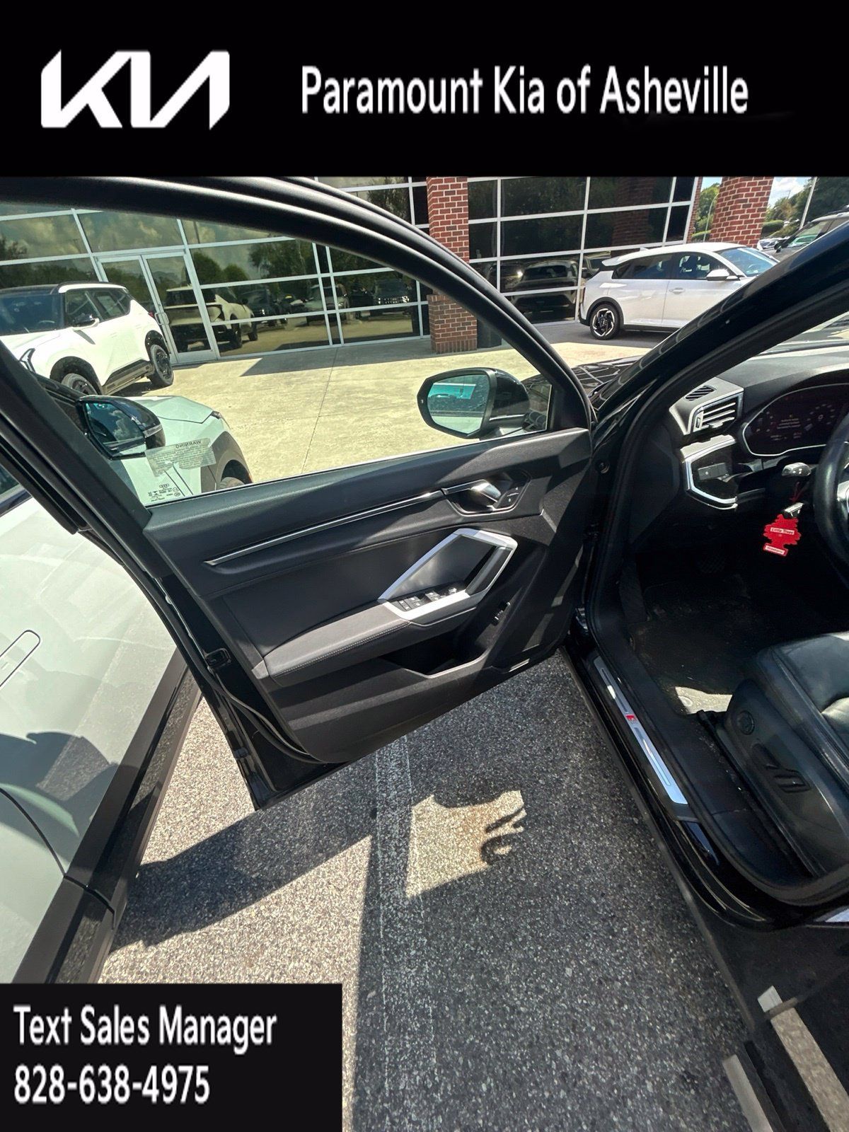 Used 2021 Audi Q3 2.0T Premium w/ Convenience Package AWD/4WD image 3