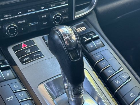 Used 2014 Porsche Panamera 4 AWD/4WD image 19