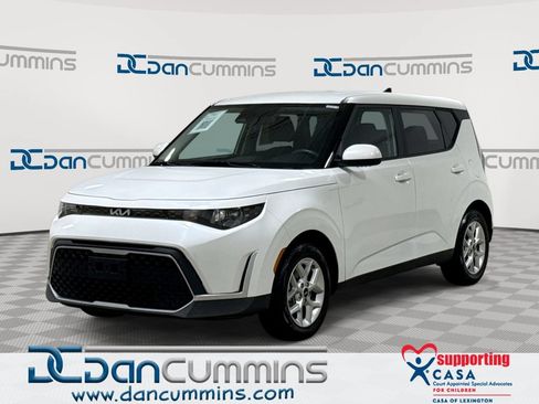 Used 2024 Kia Soul LX w/ Option Group 015 FWD image 1