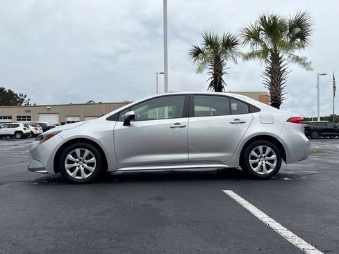 Used 2024 Toyota Corolla LE FWD image 9