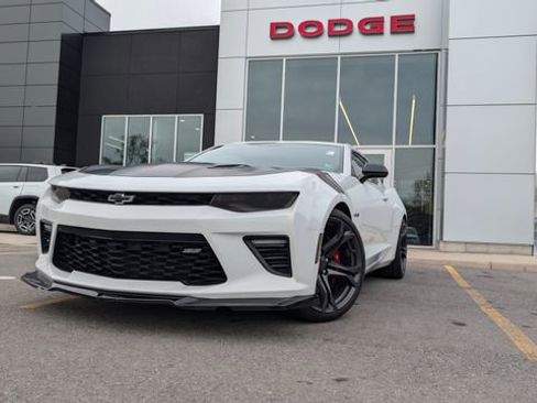 Used 2018 Chevrolet Camaro SS RWD image 1