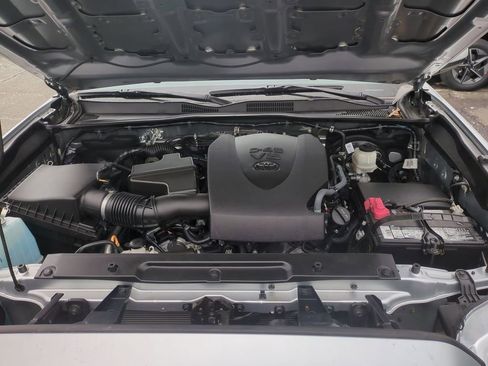 Used 2022 Toyota Tacoma SR image 28