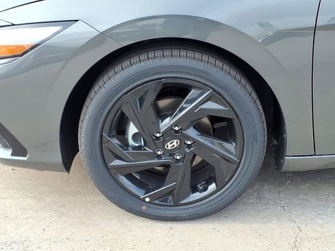 New 2026 Hyundai Elantra SEL Sport image 7