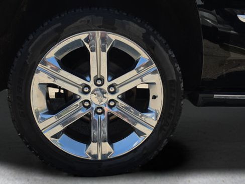 Used 2017 Cadillac Escalade Premium Luxury AWD/4WD image 51
