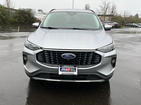Used 2024 Ford Escape Platinum image 8