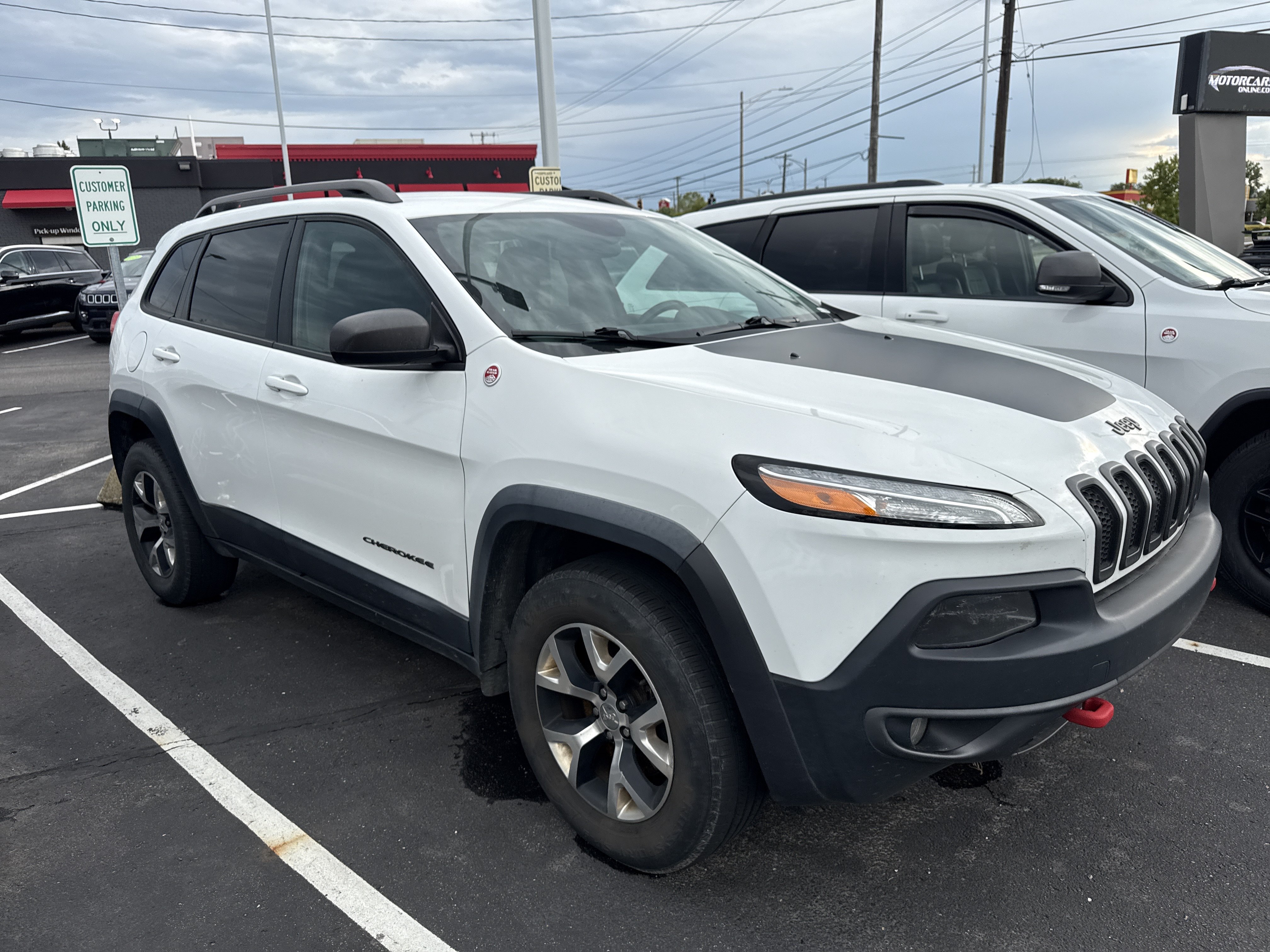 Used 2014 Jeep Cherokee Trailhawk w/ Leather Interior Group AWD/4WD image 5