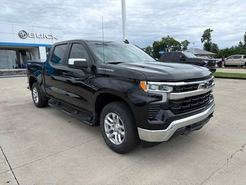 Used 2025 Chevrolet Silverado 1500 LT w/ LPO, Liner Protection Package AWD/4WD image 2