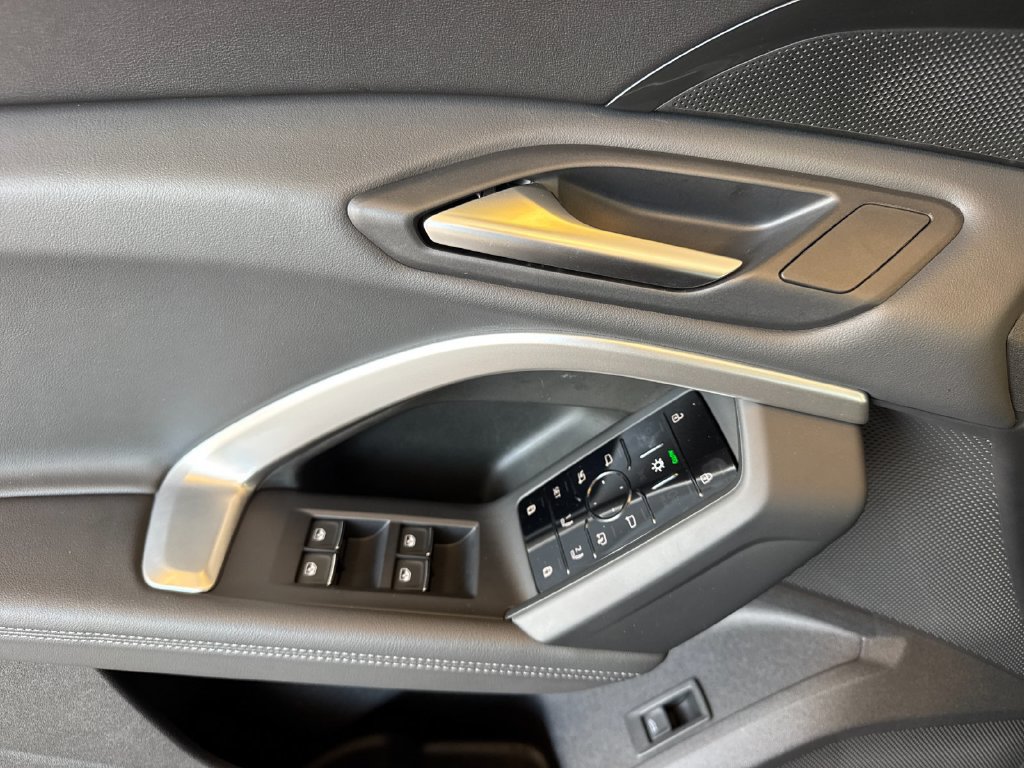 New 2025 Audi Q5 Premium w/ Convenience Package AWD/4WD image 12