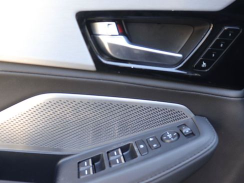 Used 2024 Acura MDX FWD image 25
