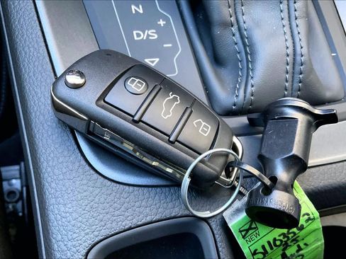 Certified 2025 Audi Q3 2.0T Premium w/ Convenience Package image 13