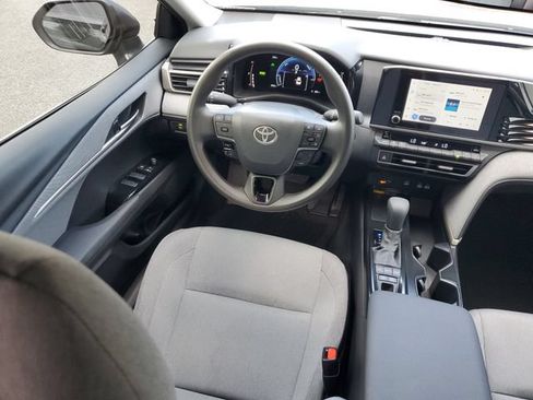 Used 2025 Toyota Camry LE FWD image 7