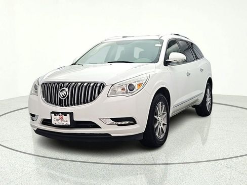 Used 2017 Buick Enclave Convenience FWD image 2