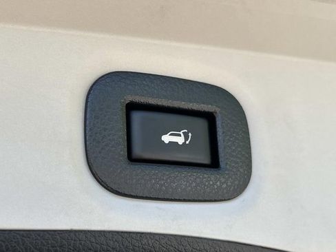 Used 2016 Nissan Rogue SL w/ SL Premium Package AWD/4WD image 24