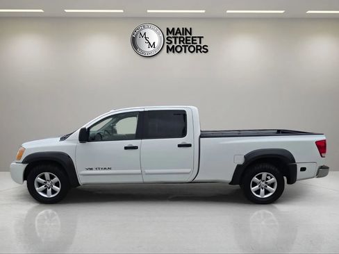 Used 2008 Nissan Titan SE RWD image 2