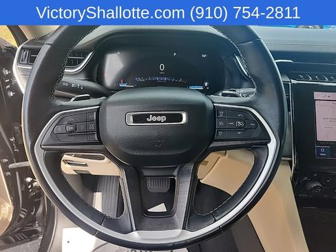 Certified 2022 Jeep Grand Cherokee L Limited AWD/4WD image 11