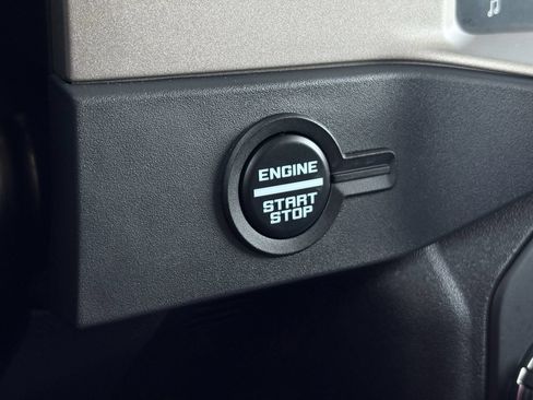 Certified 2025 Ford Bronco Outer Banks AWD/4WD image 18