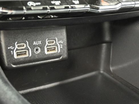 Used 2023 Dodge Durango GT image 30