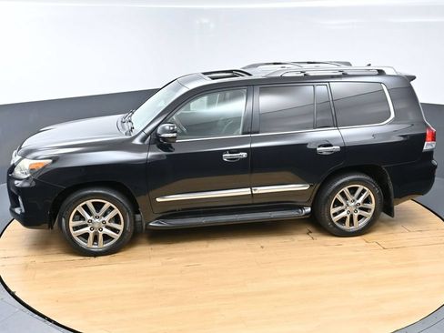 Used 2013 Lexus LX 570 4WD image 47