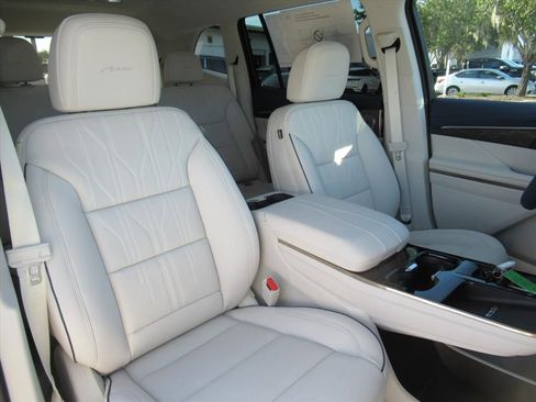 New 2026 Buick Enclave Avenir w/ Super Cruise Package image 9