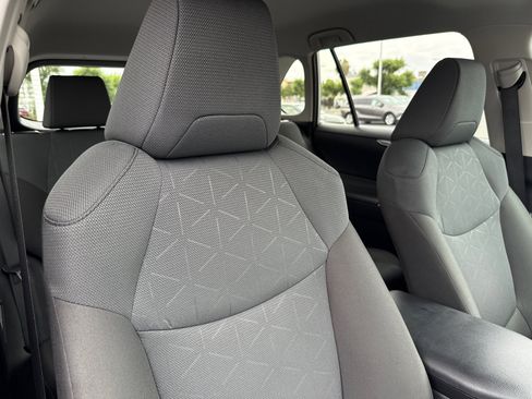 Used 2024 Toyota RAV4 XLE FWD image 14