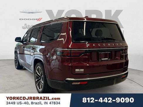 Used 2022 Jeep Wagoneer Series III w/ Premium Group I AWD/4WD image 3