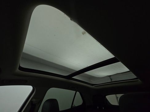 Used 2022 Buick Envision Avenir w/ Technology Package II image 4