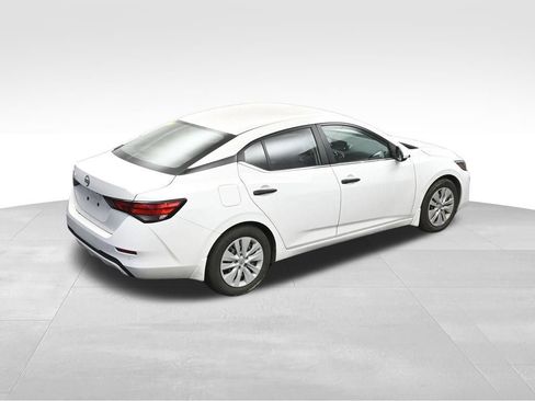 Used 2025 Nissan Sentra S FWD image 22