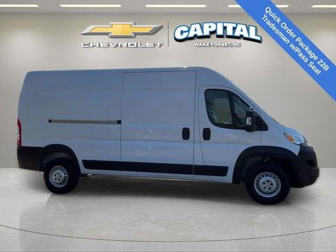 Used 2025 RAM ProMaster 2500 w/ Convenience Group FWD image 6