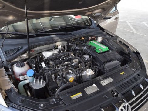 Used 2015 Volkswagen Passat TDI SE image 26