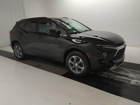 Used 2024 Chevrolet Blazer LT w/ Convenience Package FWD image 11