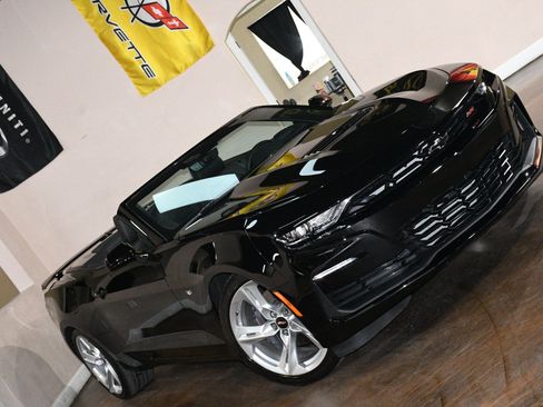 Used 2021 Chevrolet Camaro SS RWD image 77